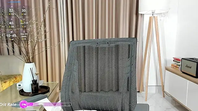 Snapshot of _Joliie_ chatting on February 27, 4:07 pm Joliie online show from February 27, 4:07 pm