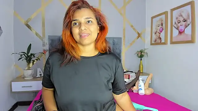 Snapshot of angelina_castroo chatting on March 13, 3:11 am angelina castroo online show from March 13, 3:11 am