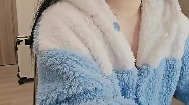 Kemmy babe20 online show from December 2, 1:02 pm