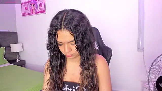 Megan Miles02 online show from December 20, 11:12 pm