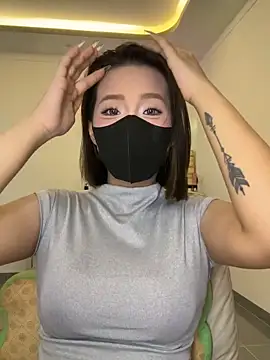 Snapshot of -KathySweet- chatting on June 18, 3:51 am -KathySweet- online show from June 18, 3:51 am