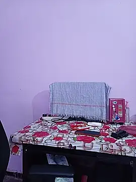 Snapshot of reemacouple007 chatting on June 26, 7:02 am reemacouple007 online show from June 26, 7:02 am
