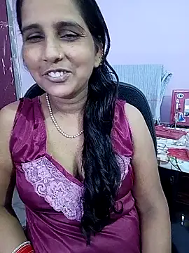 Snapshot of reemacouple007 chatting on July 1, 4:58 am reemacouple007 online show from July 1, 4:58 am