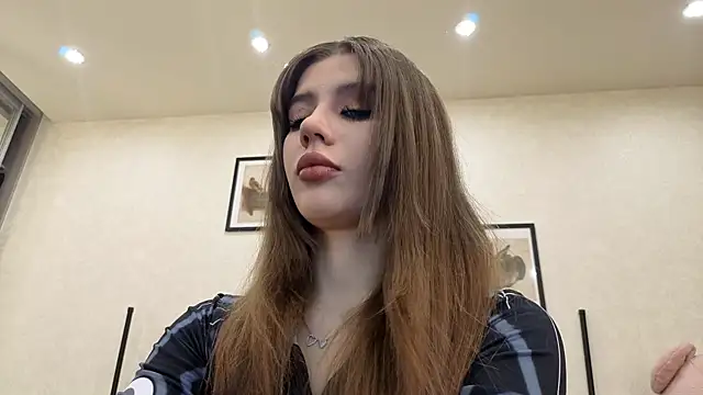 Snapshot of dolly_ll chatting on April 30, 1:28 pm dolly ll online show from April 30, 1:28 pm