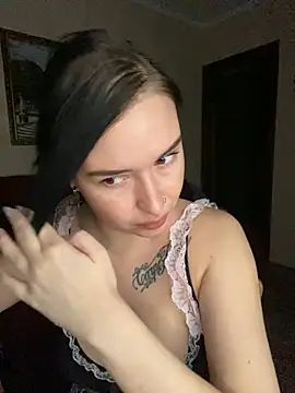 Roxana Bell online show from April 8, 5:13 pm