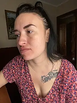 Snapshot of Roxana_Bell chatting on May 13, 9:50 am Roxana Bell online show from May 13, 9:50 am
