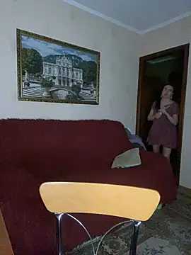 Snapshot of Roxana_Bell chatting on June 25, 4:11 pm Roxana Bell online show from June 25, 4:11 pm