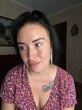 Snapshot of Roxana_Bell chatting on June 30, 3:24 pm Roxana Bell online show from June 30, 3:24 pm