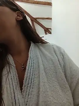 Snapshot of tata_laima__ chatting on May 19, 2:34 pm tata laima online show from May 19, 2:34 pm