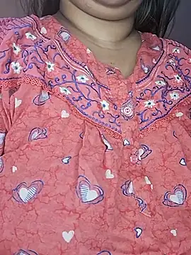 Snapshot of Ravina_patil1 chatting on February 20, 10:37 pm Ravina patil1 online show from February 20, 10:37 pm