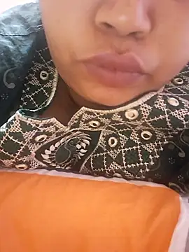 Snapshot of Ravina_patil1 chatting on October 8, 5:21 pm Ravina patil1 online show from October 8, 5:21 pm