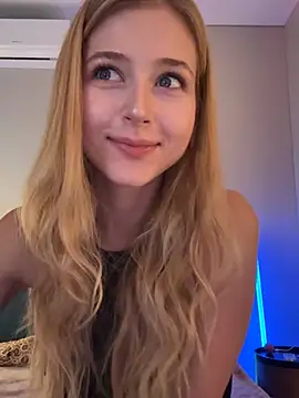 Snapshot of LunaRase chatting on July 28, 2:46 pm LunaRase online show from July 28, 2:46 pm