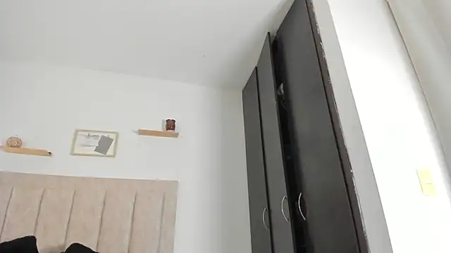 Snapshot of Avaline_Blancx chatting on December 12, 11:36 pm Avaline Blancx online show from December 12, 11:36 pm