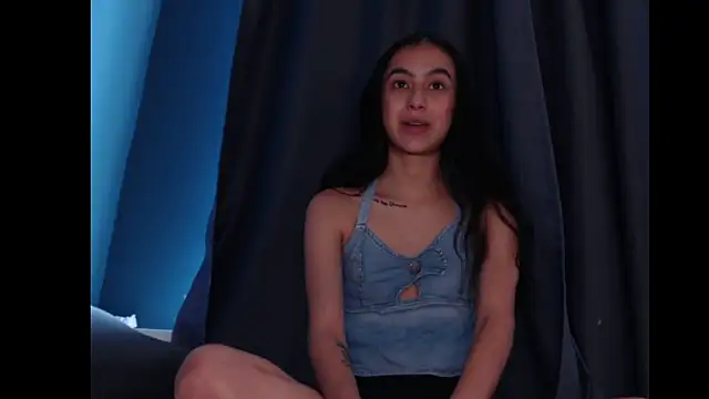 Snapshot of ValeryBaker_ chatting on October 7, 12:24 pm ValeryBaker online show from October 7, 12:24 pm