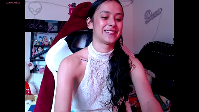 Snapshot of ValeryBaker_ chatting on November 5, 6:52 pm ValeryBaker online show from November 5, 6:52 pm