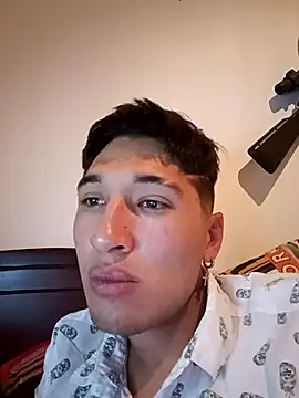 Snapshot of johan_l_ chatting on March 15, 5:57 am johan l online show from March 15, 5:57 am