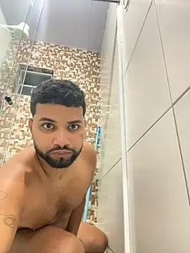 Snapshot of EuuupravcS2 chatting on October 12, 1:59 am EuuupravcS2 online show from October 12, 1:59 am