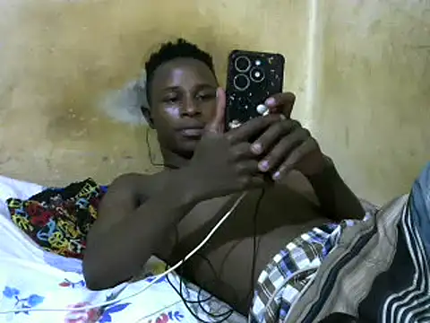Snapshot of swthairydic chatting on February 12, 8:50 pm swthairydic online show from February 12, 8:50 pm