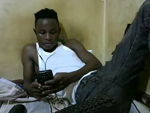 Snapshot of swthairydic chatting on February 17, 1:53 pm swthairydic online show from February 17, 1:53 pm