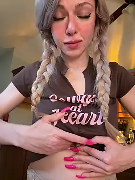 propertyofdaddy online show from April 8, 8:09 pm