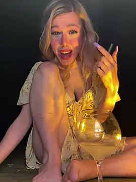 propertyofdaddy online show from April 17, 2:25 am