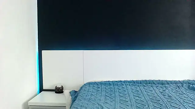 Snapshot of MikyVesela chatting on December 2, 8:52 am MikyVesela online show from December 2, 8:52 am