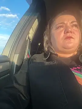 Snapshot of MikyVesela chatting on October 9, 5:05 am MikyVesela online show from October 9, 5:05 am