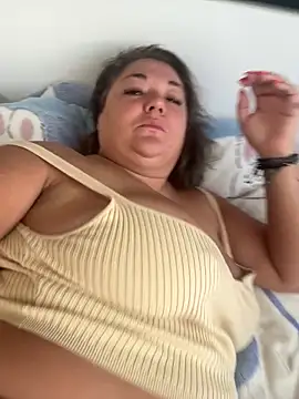 Snapshot of MikyVesela chatting on October 14, 8:15 am MikyVesela online show from October 14, 8:15 am