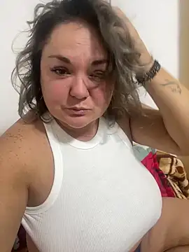 Snapshot of MikyVesela chatting on October 27, 5:17 pm MikyVesela online show from October 27, 5:17 pm