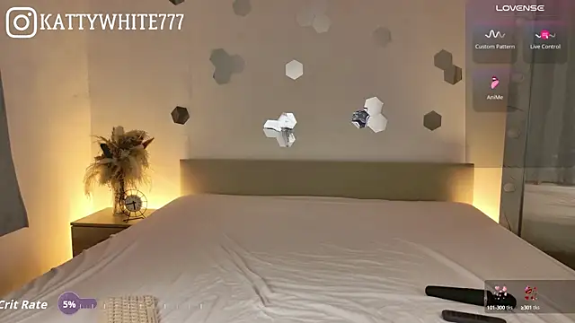 Snapshot of -KATTY- chatting on October 13, 8:53 pm -KATTY- online show from October 13, 8:53 pm