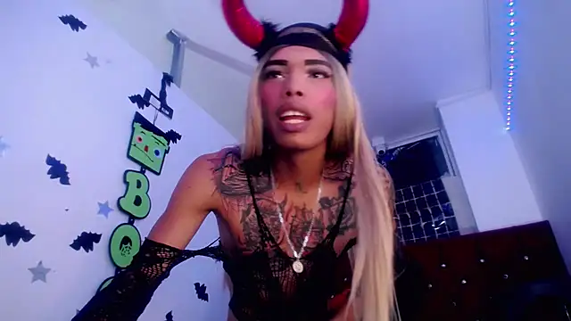 Snapshot of angelinebigcock chatting on March 8, 7:20 pm angelinebigcock online show from March 8, 7:20 pm