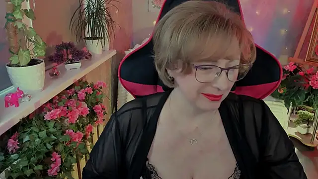 Snapshot of sugar_vivien chatting on June 10, 3:22 pm sugar vivien online show from June 10, 3:22 pm