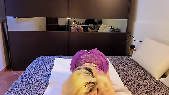 LeylaRosse online show from April 10, 8:08 am