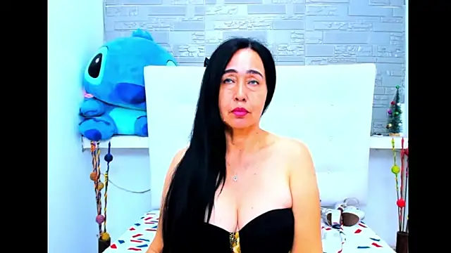 Snapshot of HorniestMilf chatting on February 14, 4:04 am HorniestMilf online show from February 14, 4:04 am