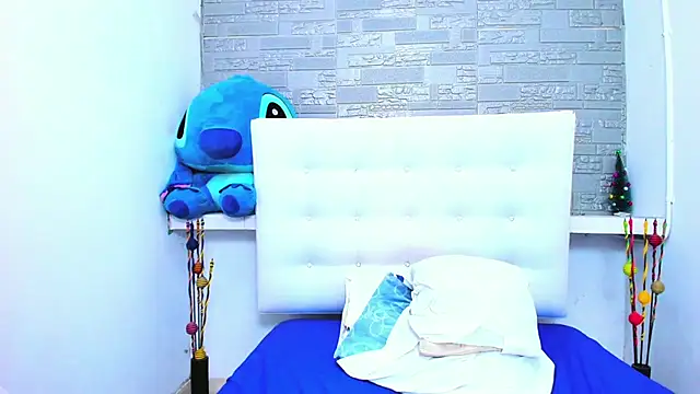 HorniestMilf online show from November 24, 9:03 pm