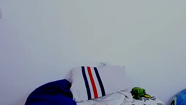 HorniestMilf online show from February 16, 7:32 pm