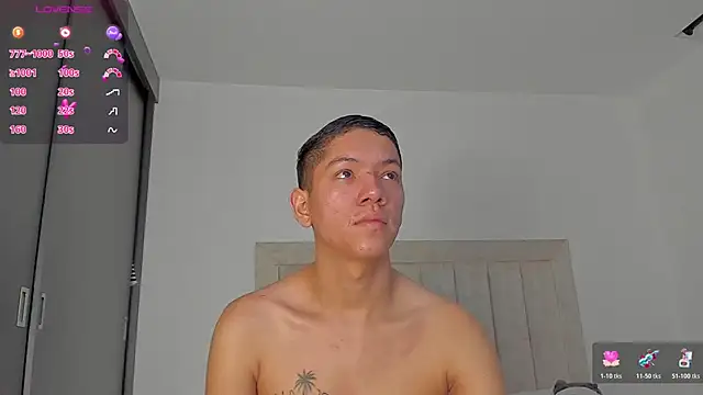 JulianRose 1 online show from February 19, 11:17 am