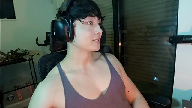 Tkcqcc online show from April 20, 2:53 pm