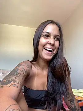 Snapshot of poliannaxx chatting on February 19, 3:16 pm poliannaxx online show from February 19, 3:16 pm