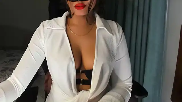 Bad Girl Kayra69 online show from January 9, 6:04 pm