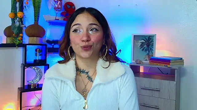 Snapshot of alisson_zafiro_ chatting on May 22, 3:24 am alisson zafiro online show from May 22, 3:24 am