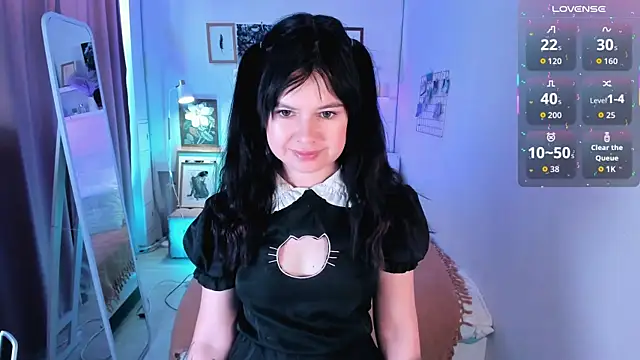 Snapshot of Lil_Amelie chatting on July 23, 10:13 am Lil Amelie online show from July 23, 10:13 am