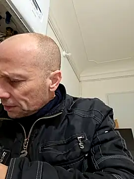 wedge75 online show from December 23, 9:18 am