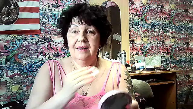 Snapshot of FantasyMichelle chatting on May 9, 2:00 pm FantasyMichelle online show from May 9, 2:00 pm