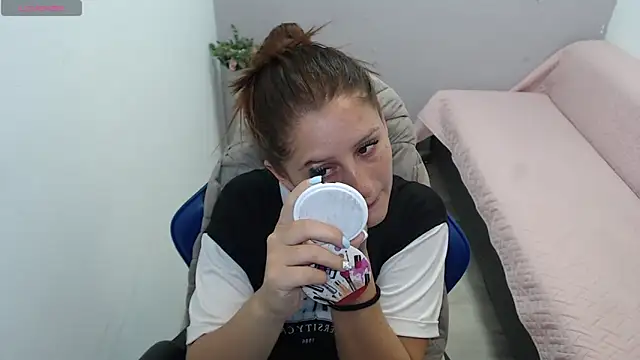 valerie diaz1 online show from March 3, 1:39 pm