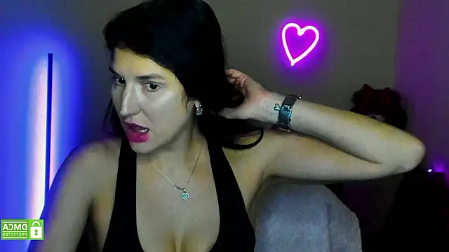 Alianna Solo Kisses online show from February 11, 12:32 pm