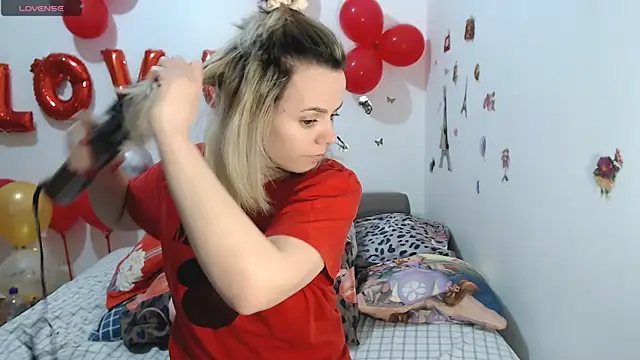 hotmilf4uxxx online show from February 25, 11:31 am