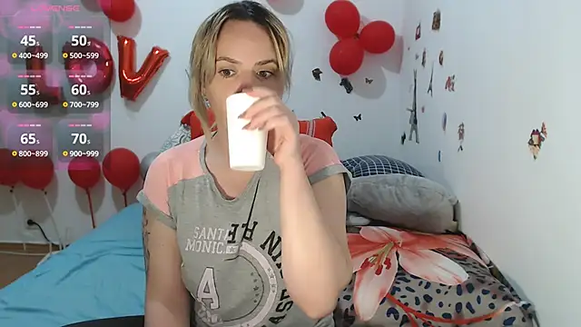 hotmilf4uxxx online show from April 17, 9:56 am