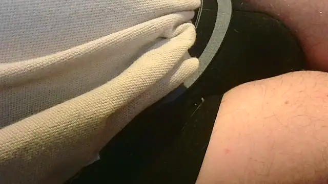 Snapshot of T0Yforeskin chatting on July 4, 9:21 pm T0Yforeskin online show from July 4, 9:21 pm