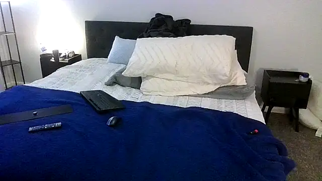 PhatAssBlond online show from December 25, 10:16 pm